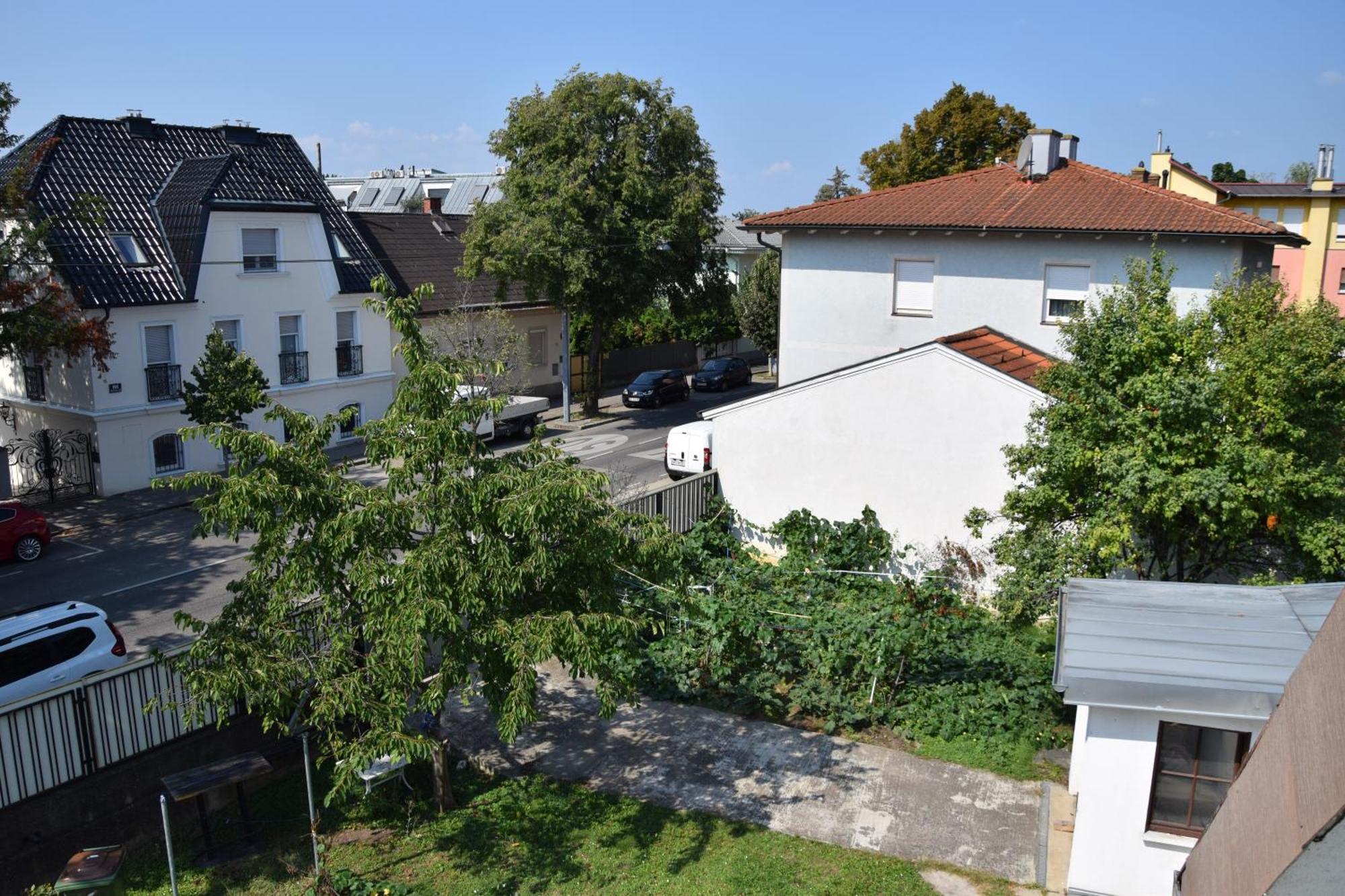 Central-vintage With Free Parking And 5min Walk To Metro Villa Wenen