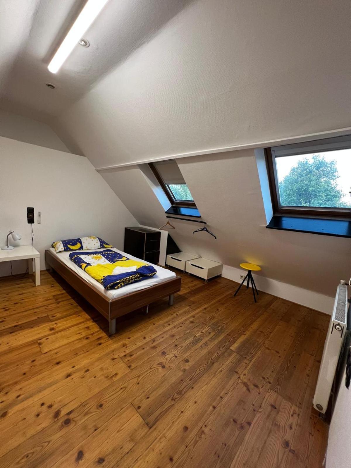 Central-vintage With Free Parking And 5min Walk To Metro Villa Wenen